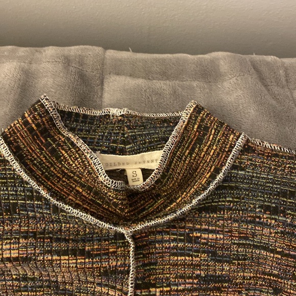 Orange, blue, and green colors and outside seams - Picture 3 of 3